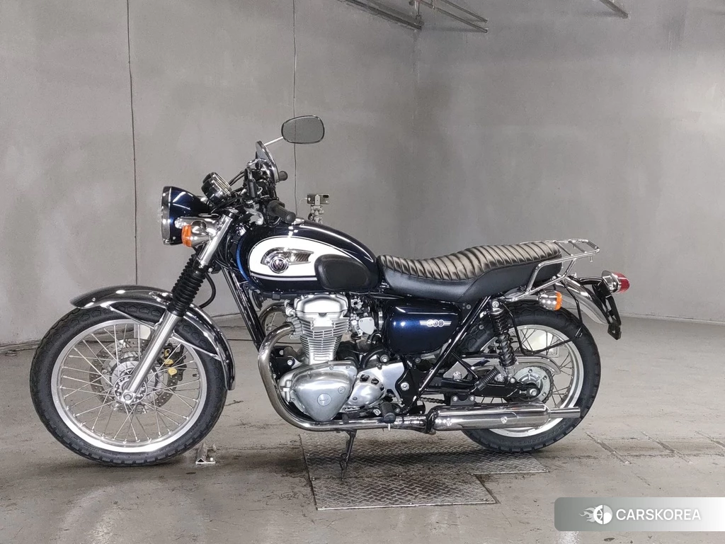 Проданный Kawasaki W800 2015 из Японии