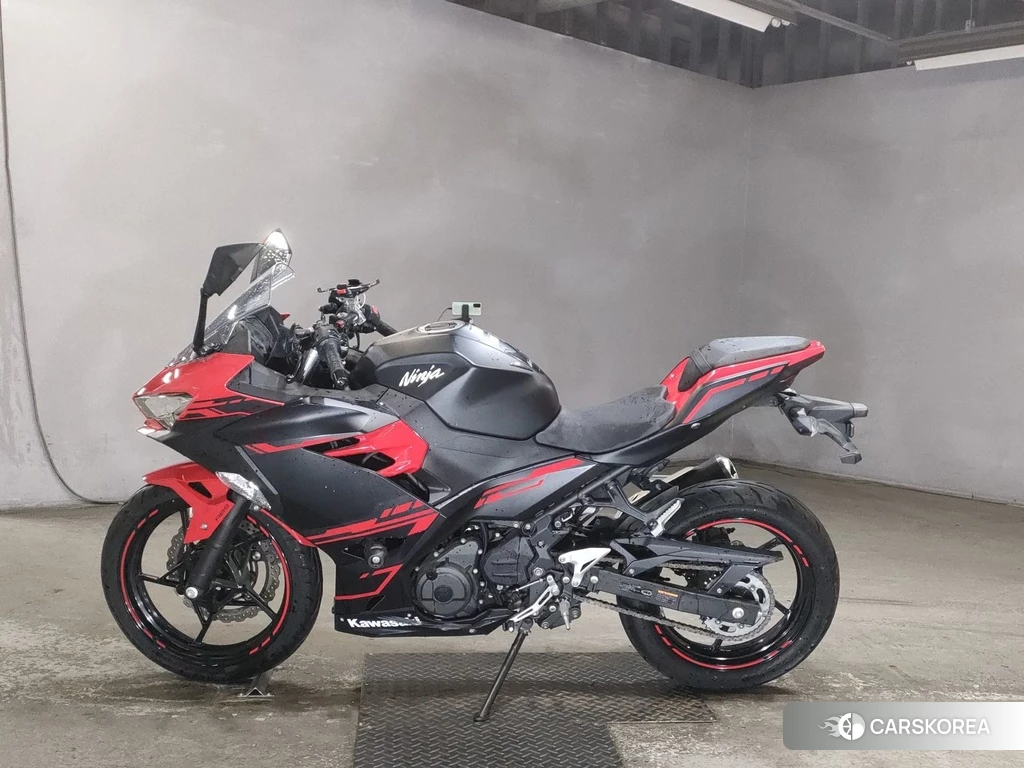 Проданный Kawasaki NINJA 250 2018 из Японии, фото 2