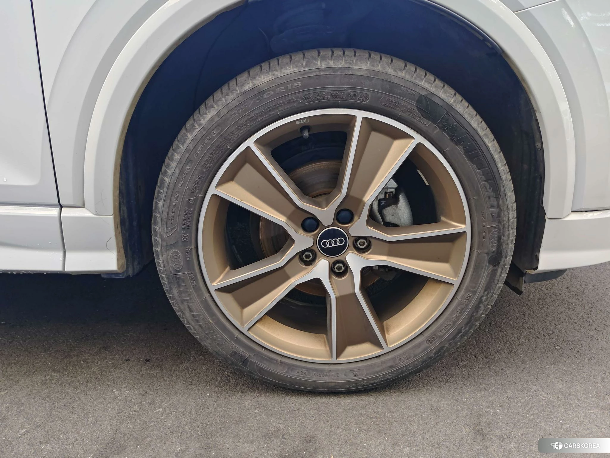 Audi Q2L id 4454369 из Китая 12