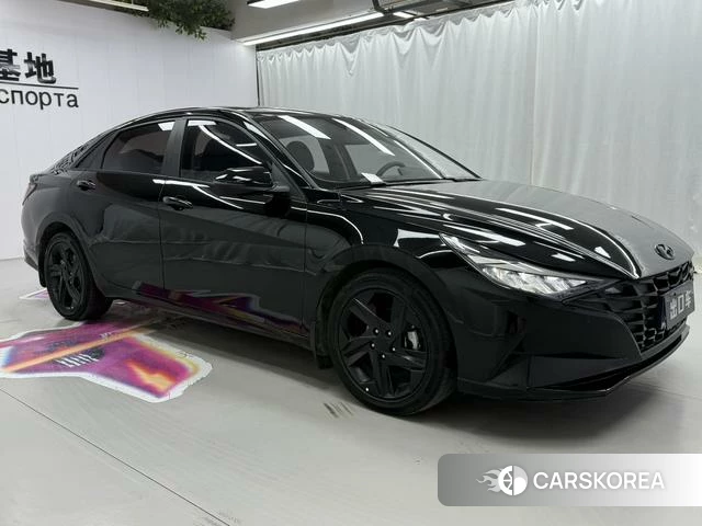 Hyundai Elantra 2022 Черный из Китая, фото 2