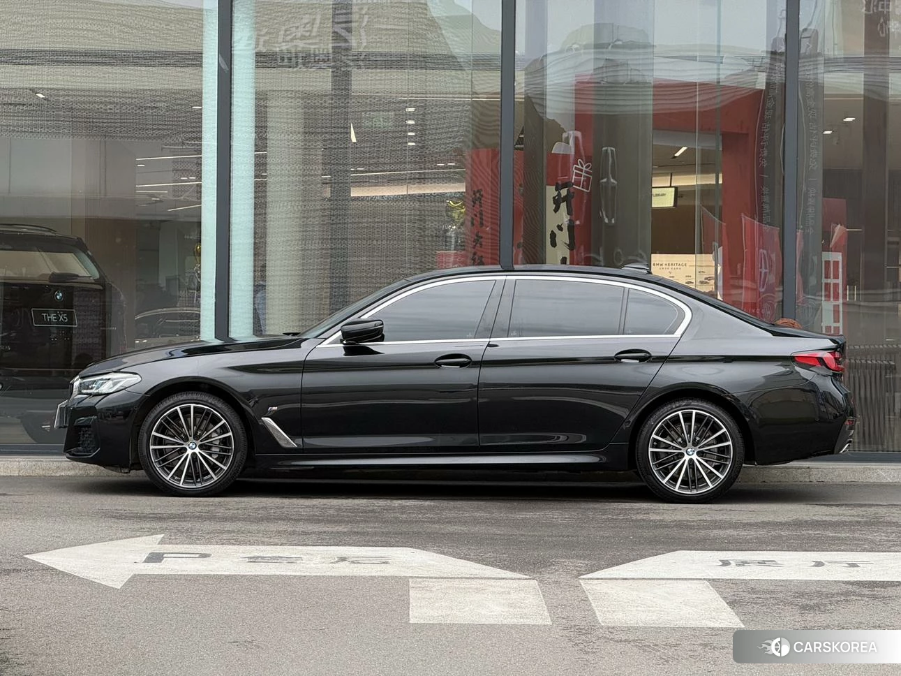 BMW 5 series 2023 Черный из Китая, фото 3