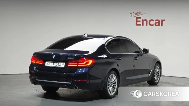 BMW 5 Series (G30) id 3879396 из Кореи 12