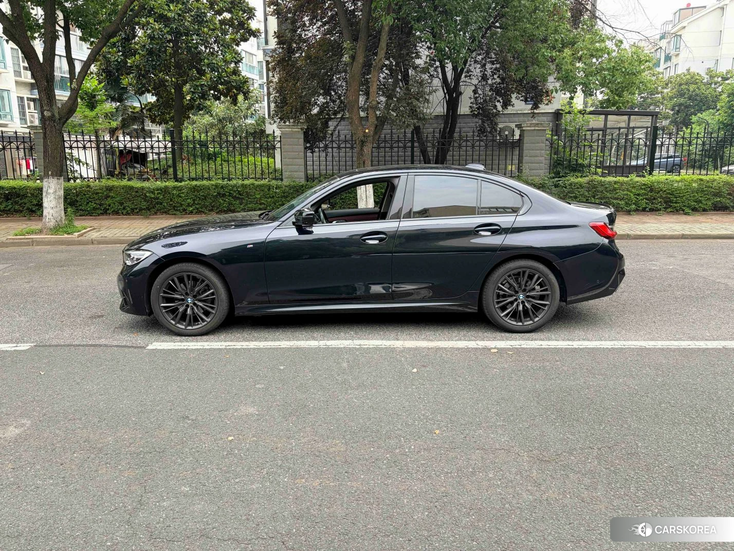 BMW 3 series 2021 Черный из Китая, фото 2