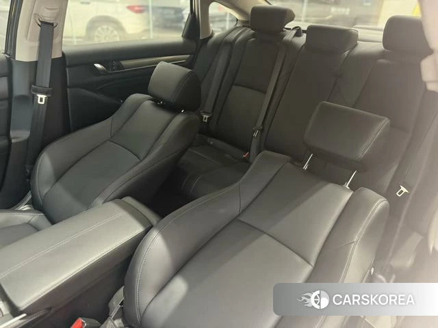 Honda Accord id 4359342 из Китая 12
