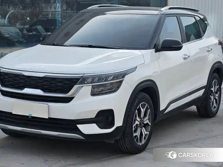Kia KX3 2022 Белый из Китая, фото 2