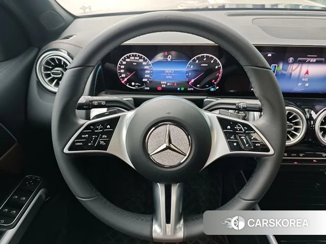 Mercedes-Benz GLB 2025 Черный из Китая, фото 2