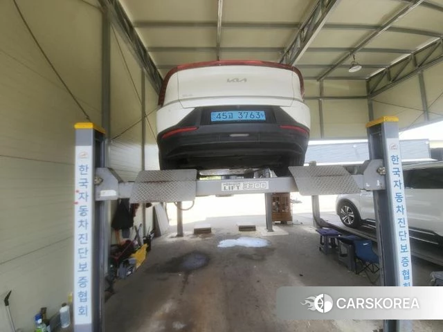 Kia EV6 2022 Белый из Кореи, фото 2
