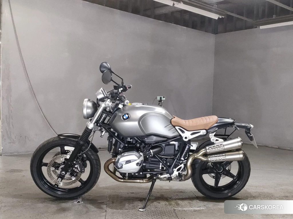 Проданный BMW R NINE T SCRAMBLER 2017 из Японии, фото 2