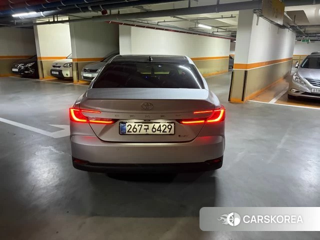 Toyota Camry (XV80) 2025 Серебряный из Кореи, фото 2