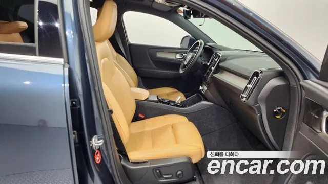 Volvo XC40 id 2671730 из Кореи 12