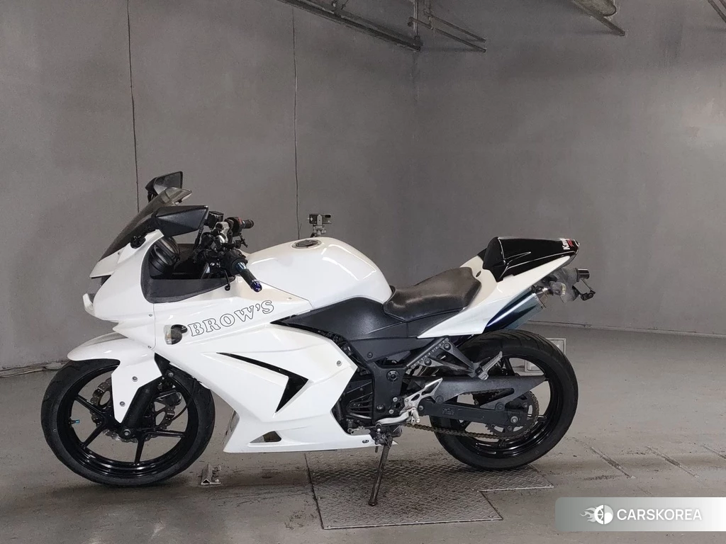 Проданный Kawasaki NINJA 250R id 4168502 из Японии, фото 2