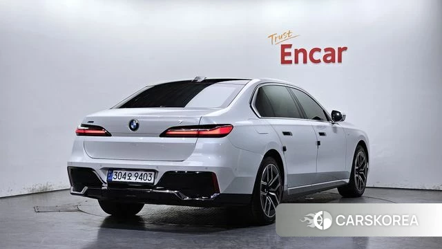 BMW 7 Series (G70) id 3891277 из Кореи 12