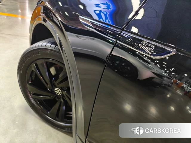 Volkswagen Touareg id 4274066 из Китая 8