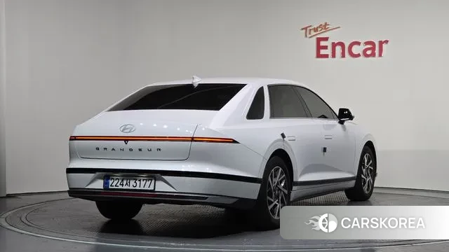 Hyundai Grandeur (GN7) id 3517946 из Кореи 12
