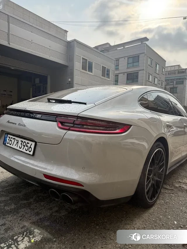 Porsche Panamera (971) 2018 Серебристо-серый из Кореи, фото 2