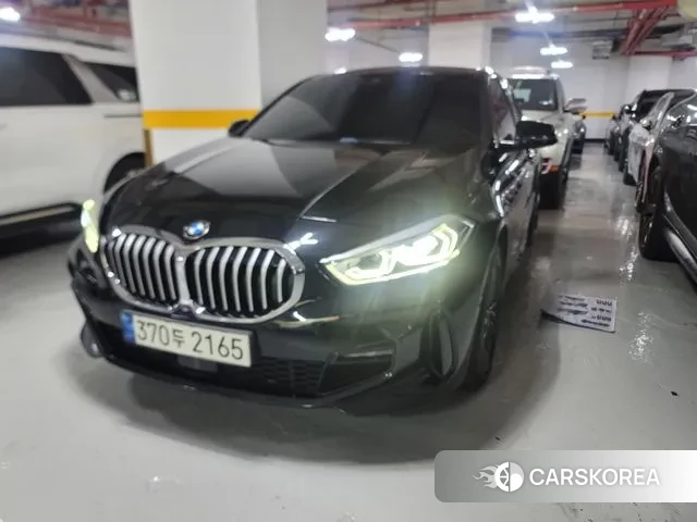 BMW 1 Series (F40) 2021 Черный из Кореи, фото 4