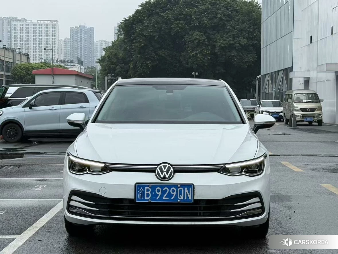 Volkswagen Golf 2022 Белый из Китая, фото 2