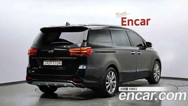 Kia The New Carnival id 2756813 из Кореи 12