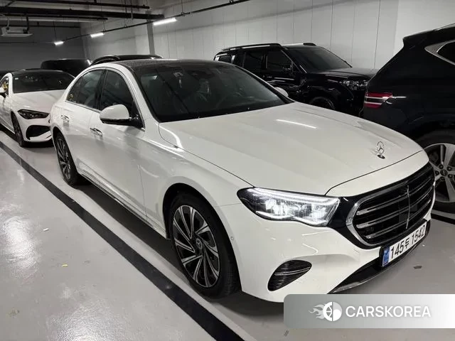 Mercedes-Benz E-Class W214 2025 Белый из Кореи, фото 2