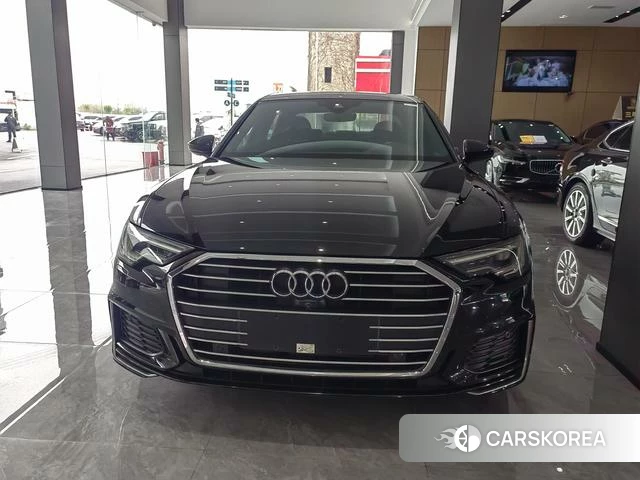 Audi A6L 2021 Черный из Китая, фото 2