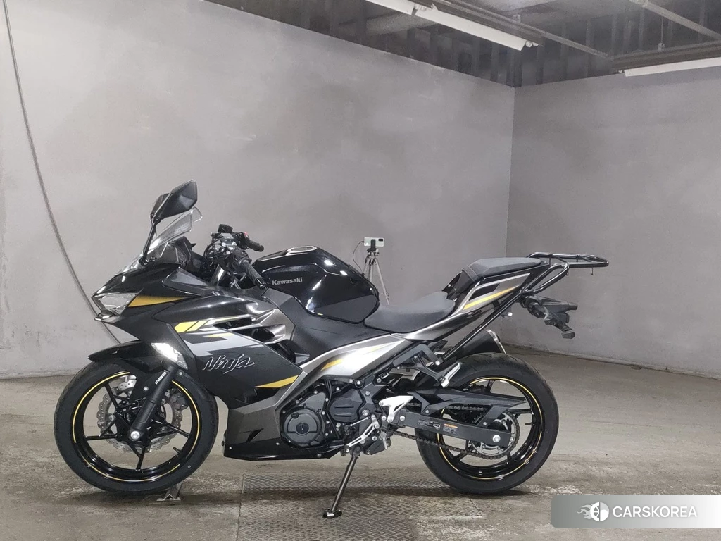 Проданный Kawasaki NINJA 400 2022 из Японии, фото 2