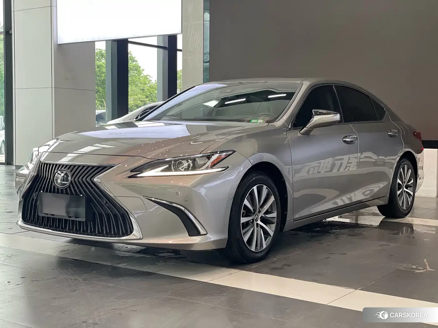 Lexus ES id 4576677 из Китая 12