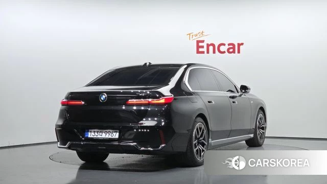 BMW 7 Series (G70) id 3841182 из Кореи 12