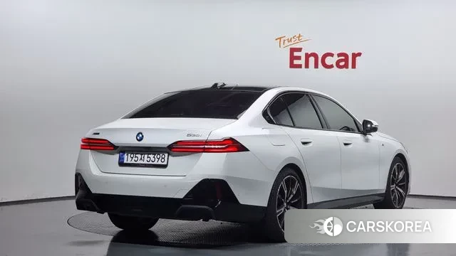 BMW 5 Series (G60) id 2857683 из Кореи 12