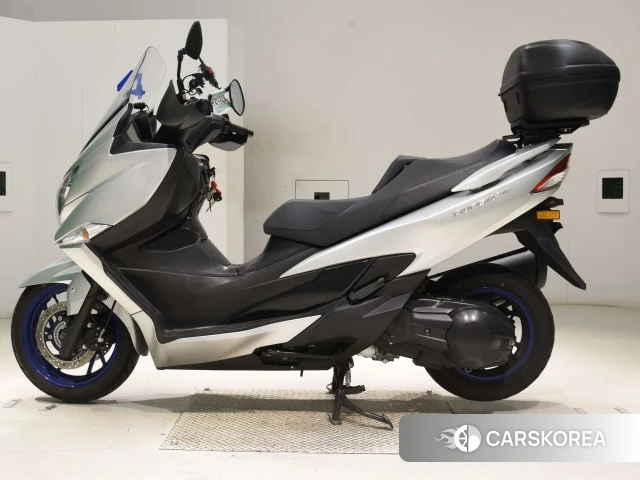 Проданный Suzuki BURGMAN 400 2022 из Японии