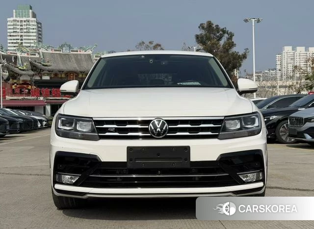 Volkswagen Tiguan L 2021 Белый из Китая, фото 2