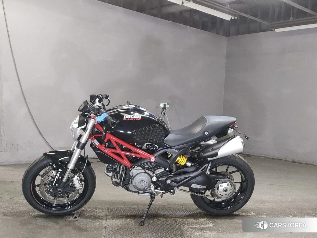 Проданный Ducati MONSTER 796 2013 из Японии, фото 2