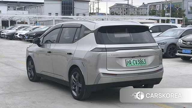 Aian AION Y 2023 Серебристо-серый из Китая, фото 4
