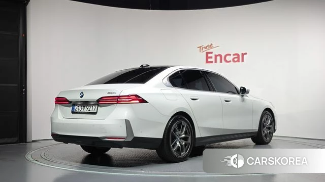 BMW 5 Series (G60) id 4691255 из Кореи 12