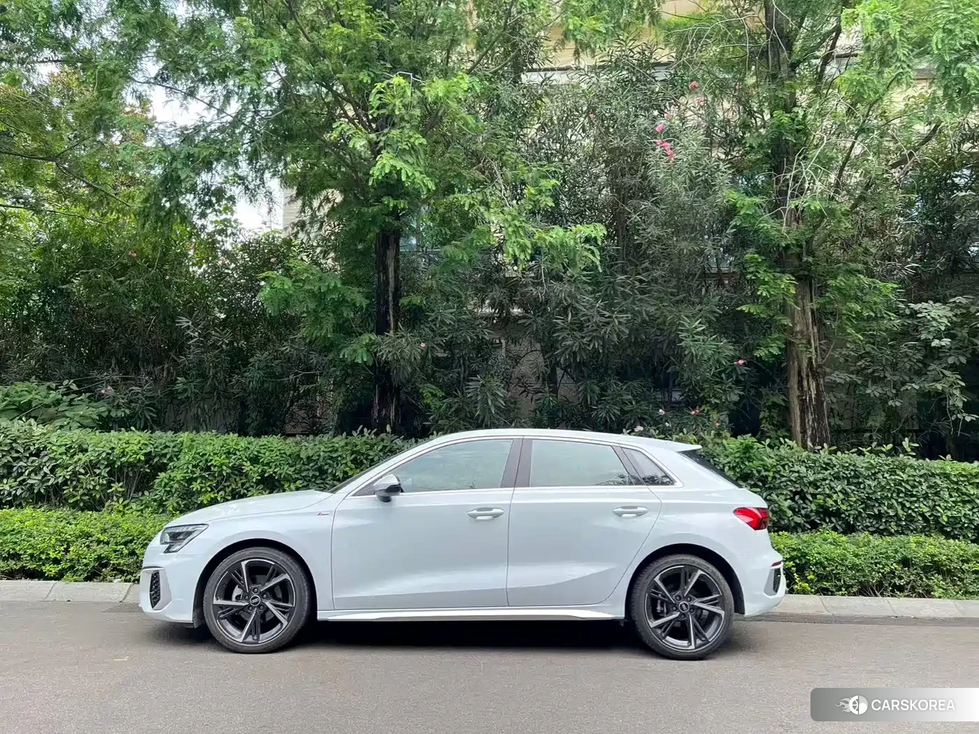 Audi A3 2023 Белый из Китая, фото 2
