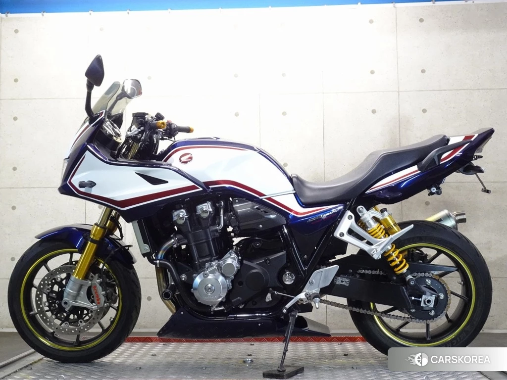 Проданный Honda CB1300SF BOLDOR 2019 из Японии, фото 2