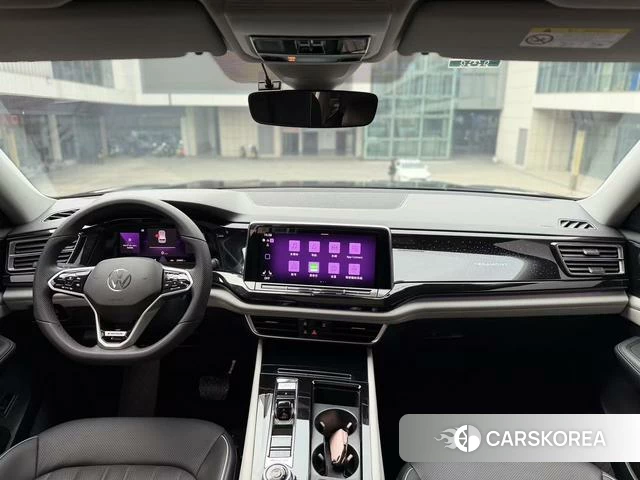 Volkswagen Tourang 2023 Черный из Китая, фото 3