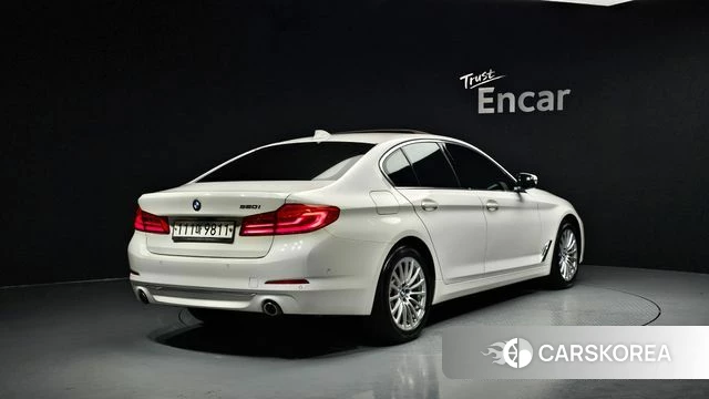 BMW 5 Series (G30) id 4434955 из Кореи 12
