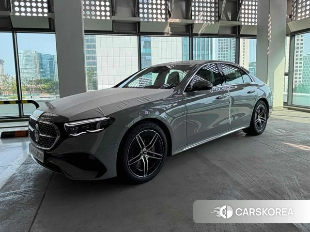 Mercedes-Benz E-Class W214 2026 Светло-серебряный цвет из Кореи, фото 2