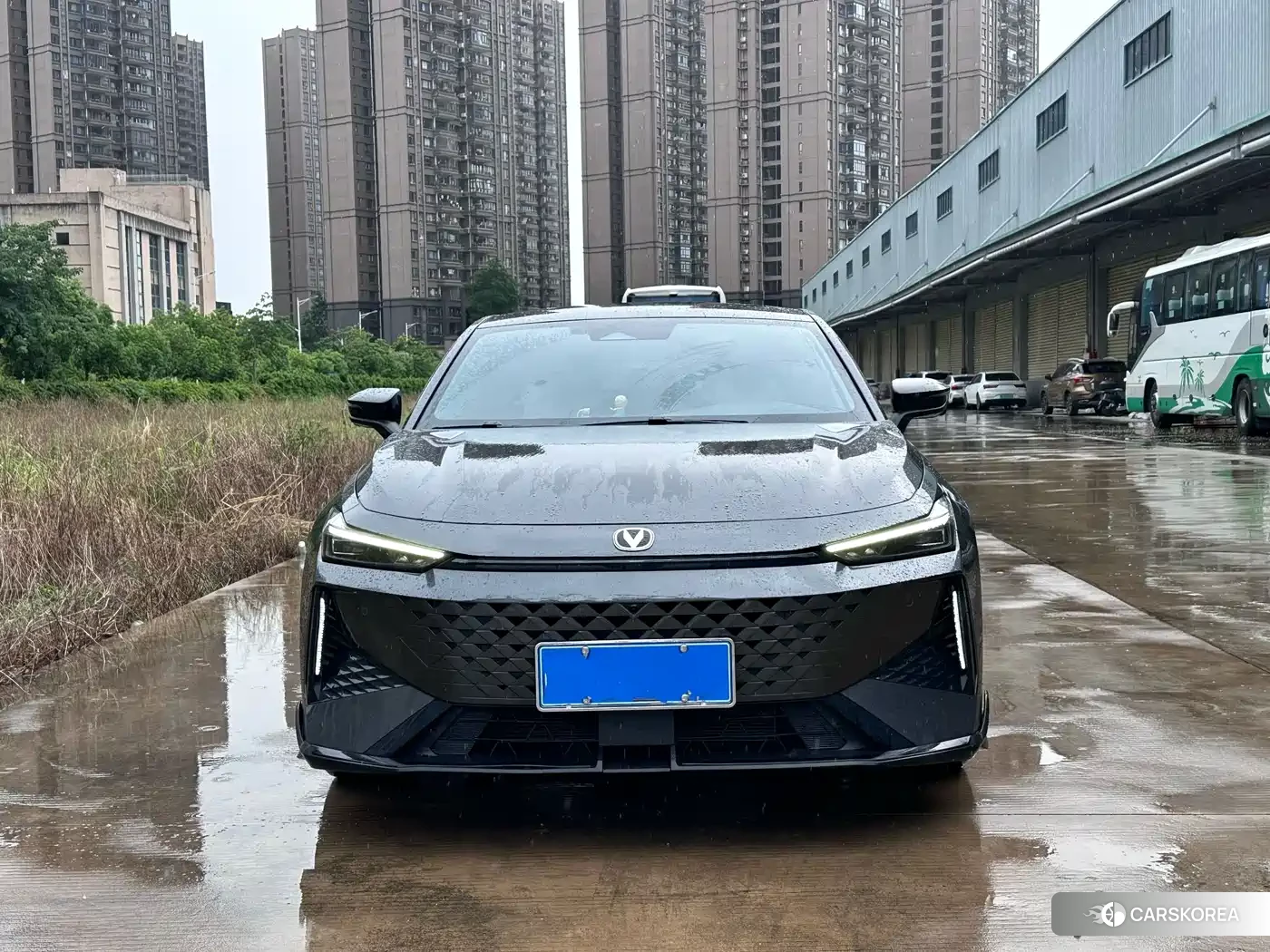 Chang'an Changan UNI-V 2024 Silver/gray из Китая, фото 2