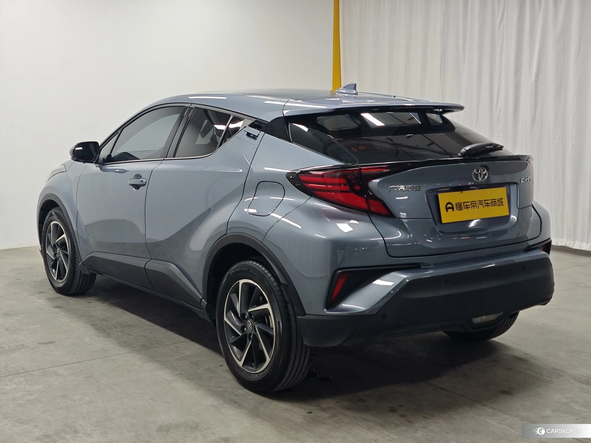 Toyota C-HR id 4473646 из Китая 12