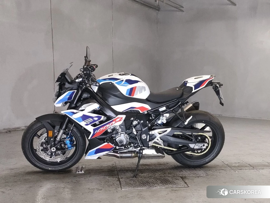 Проданный OTHER BMW M1000R 2023 из Японии