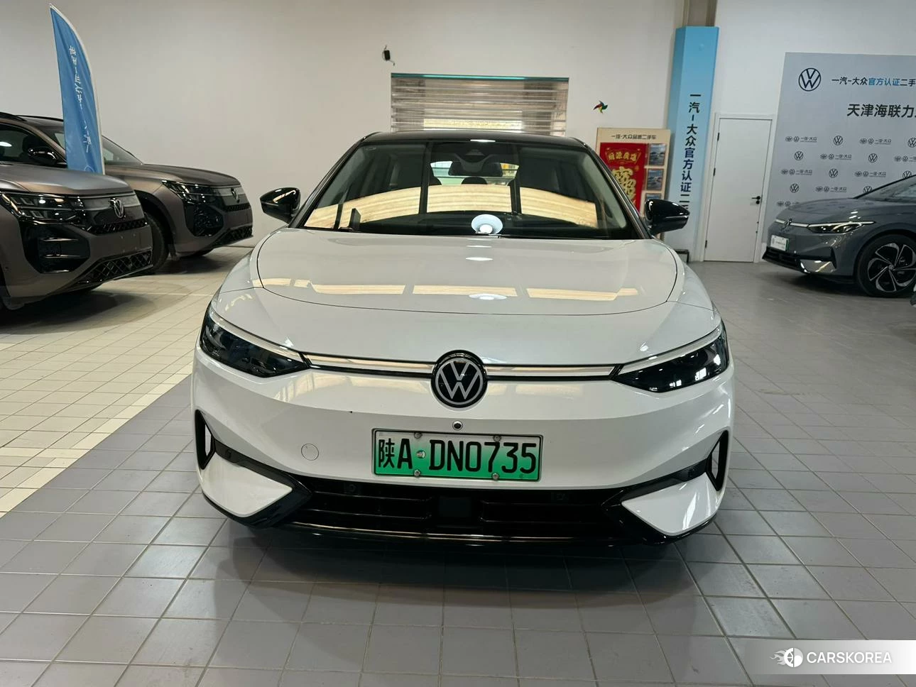 Volkswagen ID.7 VIZZION 2023 Белый из Китая, фото 3