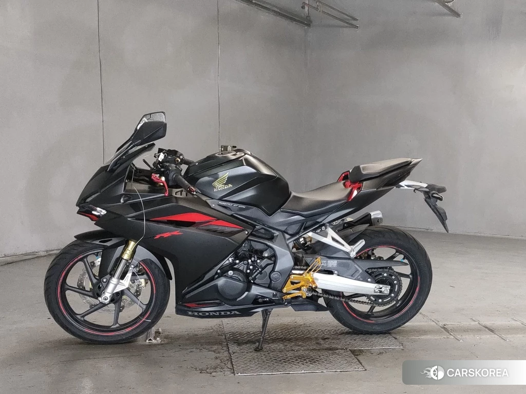 Проданный Honda CBR250RR 2017 из Японии