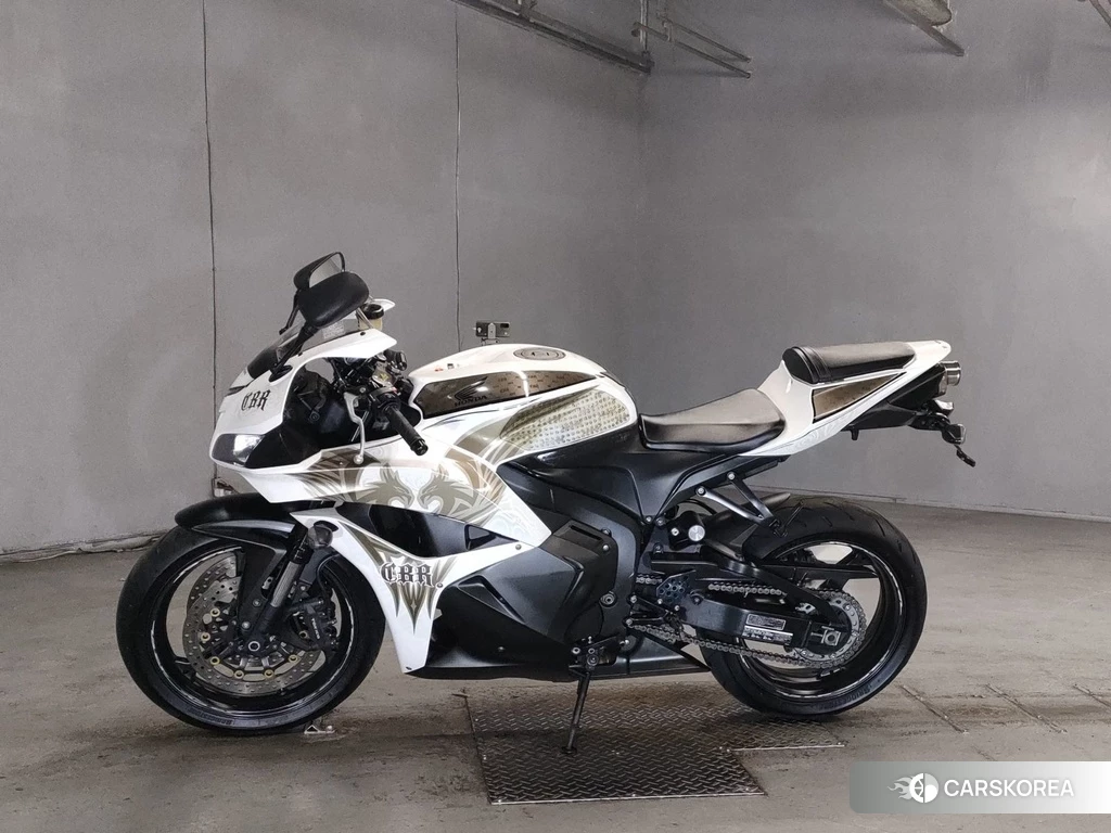 Проданный Honda CBR600RR 2011 из Японии
