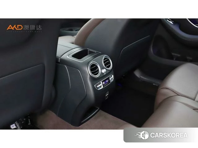 Mercedes-Benz GLC 2023 Белый из Китая, фото 2