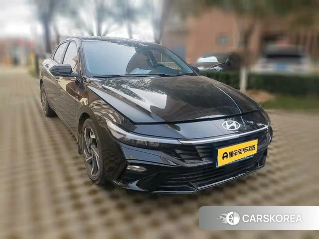 Hyundai Elantra 2025 Черный из Китая, фото 2