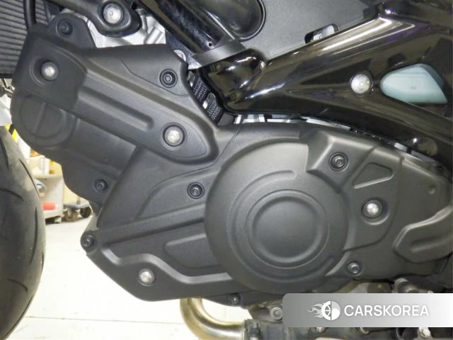 Engine photo