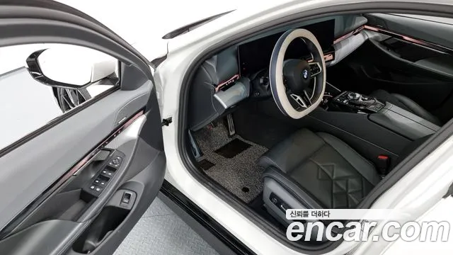 BMW 5 Series (G60) id 2543282 из Кореи 12