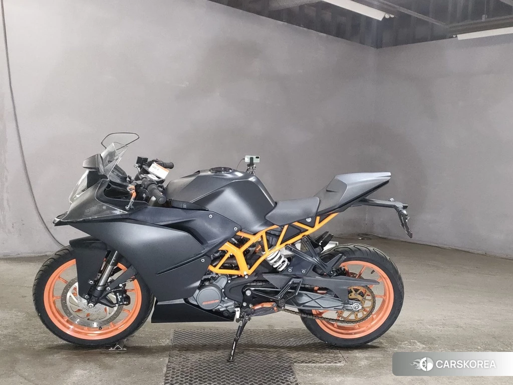 Проданный KTM RC 125 2015 из Японии
