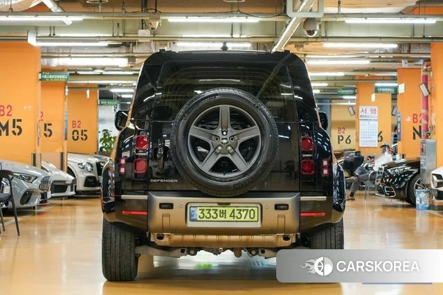 Land Rover Defender (L663) 2024 Черный из Кореи, фото 4